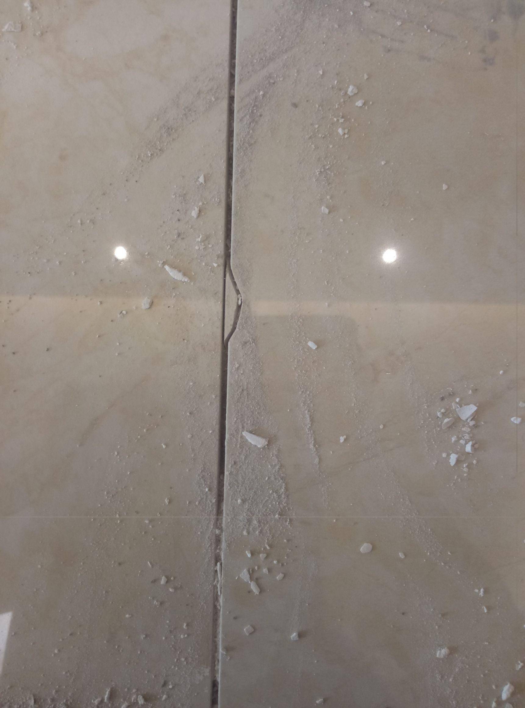 墙砖坏了一块怎么处理(墙砖坏了一块怎么处理掉)