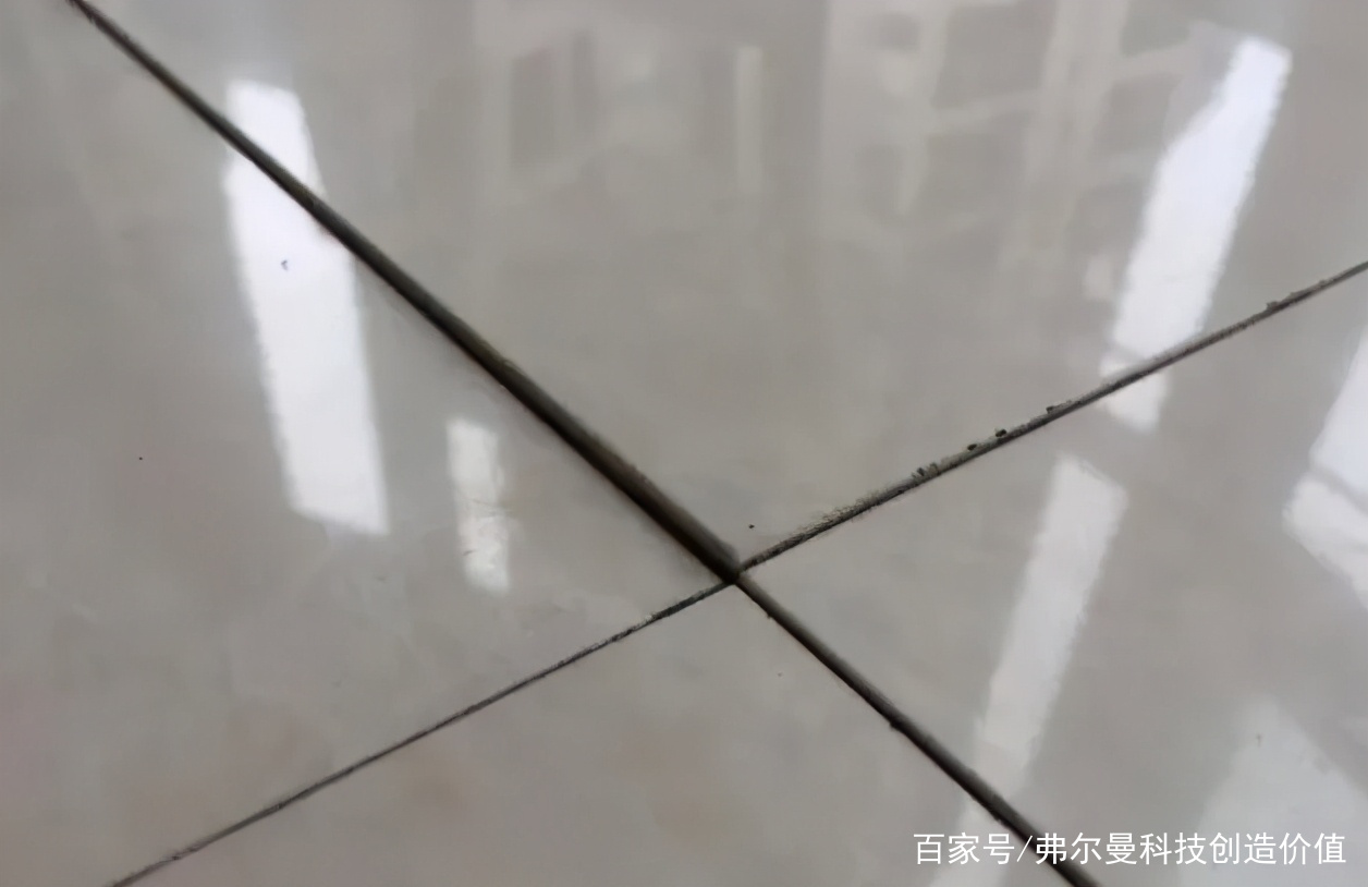 瓷砖空鼓胶水的弊端(瓷砖空鼓胶的使用方法)