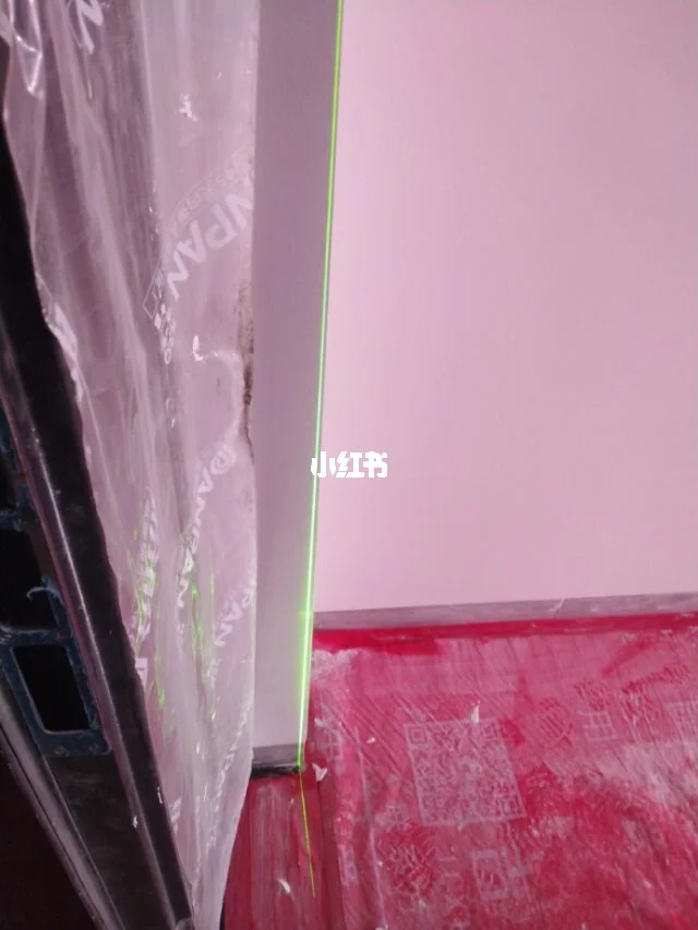 墙面砖坏了一块怎么能补进一块新的(墙面砖坏了一块怎么能补进一块新的砖)