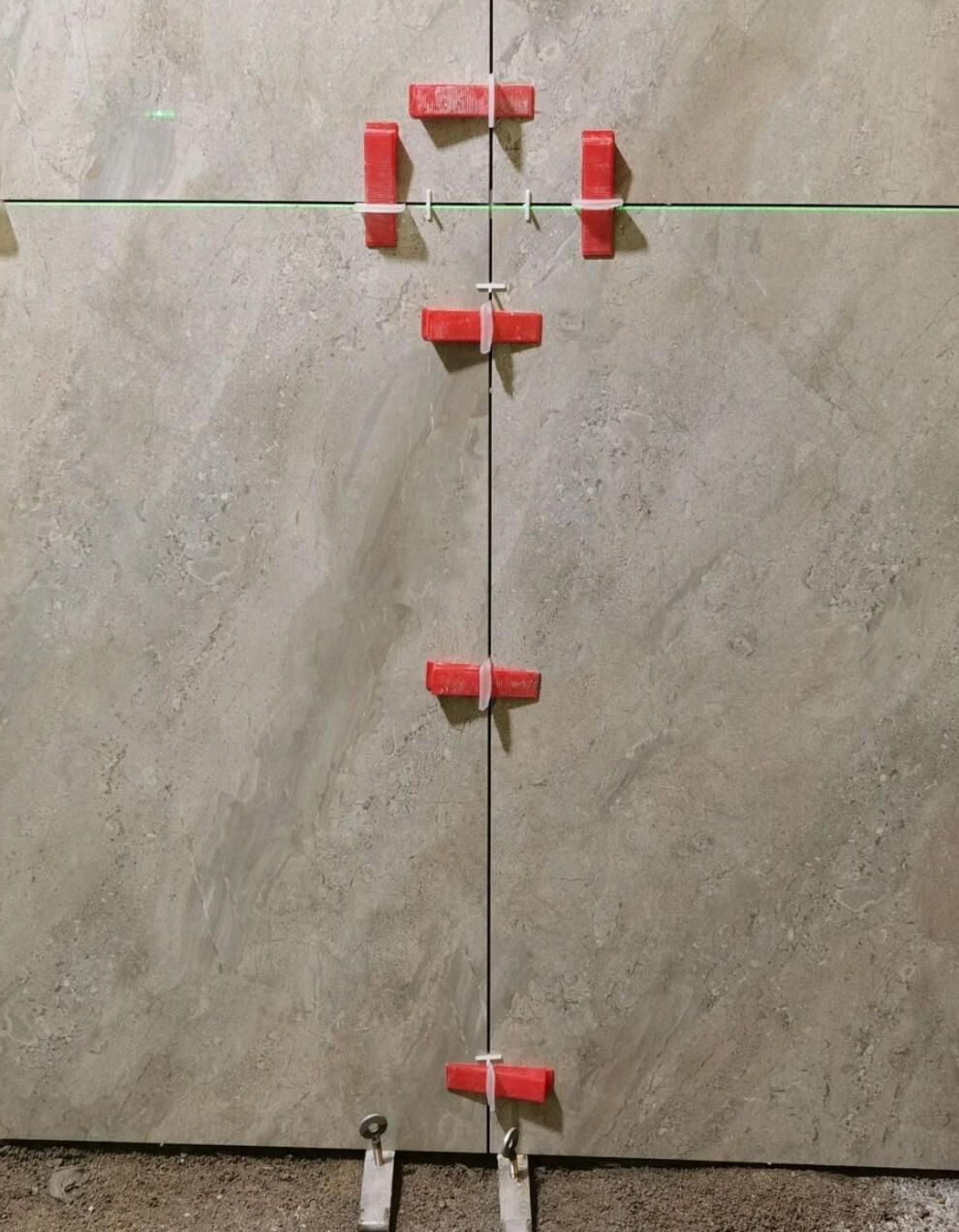 墙砖找平器怎么去掉视频教学(瓷砖找平器怎么用然后怎么拿掉)