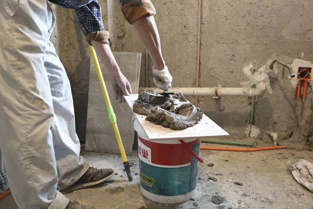 解决墙砖脱落最佳办法视频(解决墙砖脱落最佳办法视频教程)