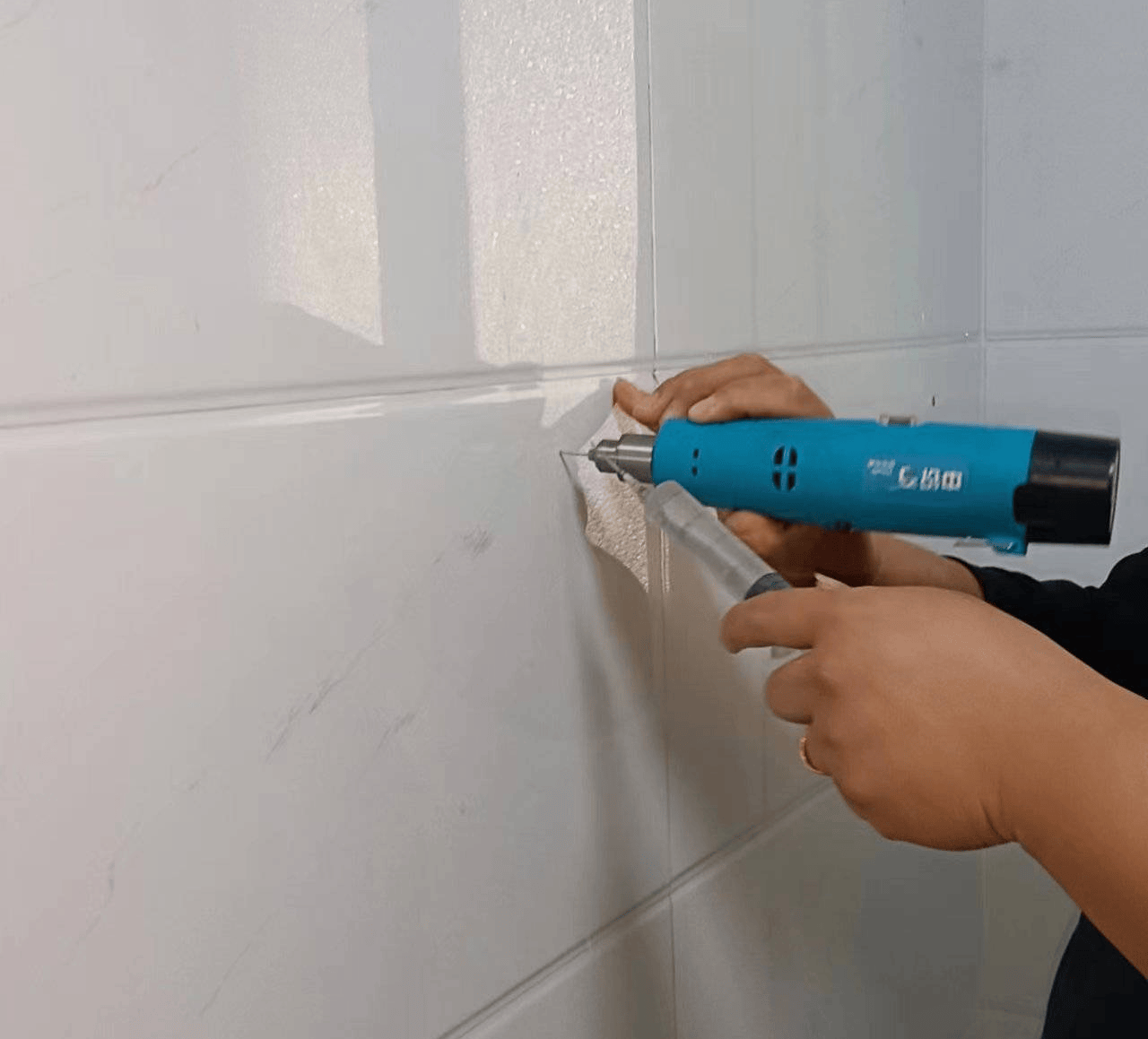 瓷砖地面空鼓怎么解决图片(瓷砖地面空鼓怎么解决图片视频)