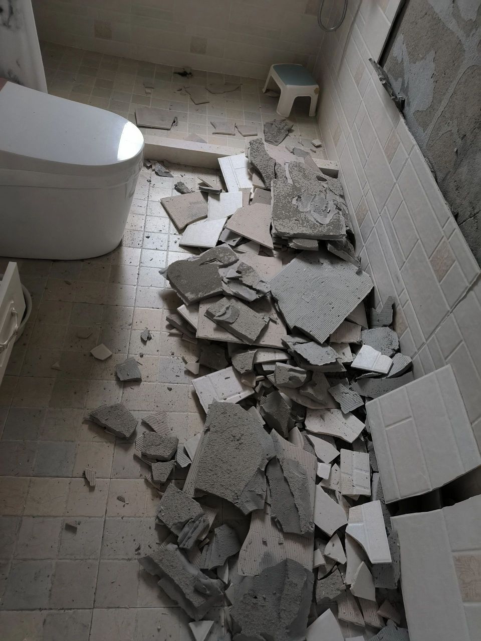 墙砖脱落如何补救(墙砖脱落补救最新方法)