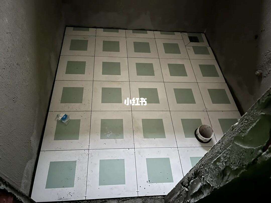 墙砖烂了怎样更换新砖(墙面砖坏了一块怎么能补进一块新的)