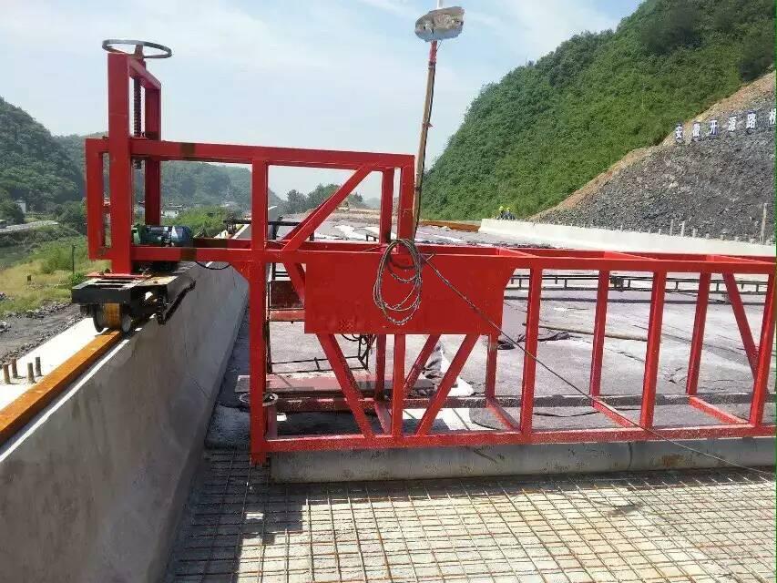 桥面铺装三维激光摊铺机(桥面铺装三维激光摊铺机如何实现标高控制)