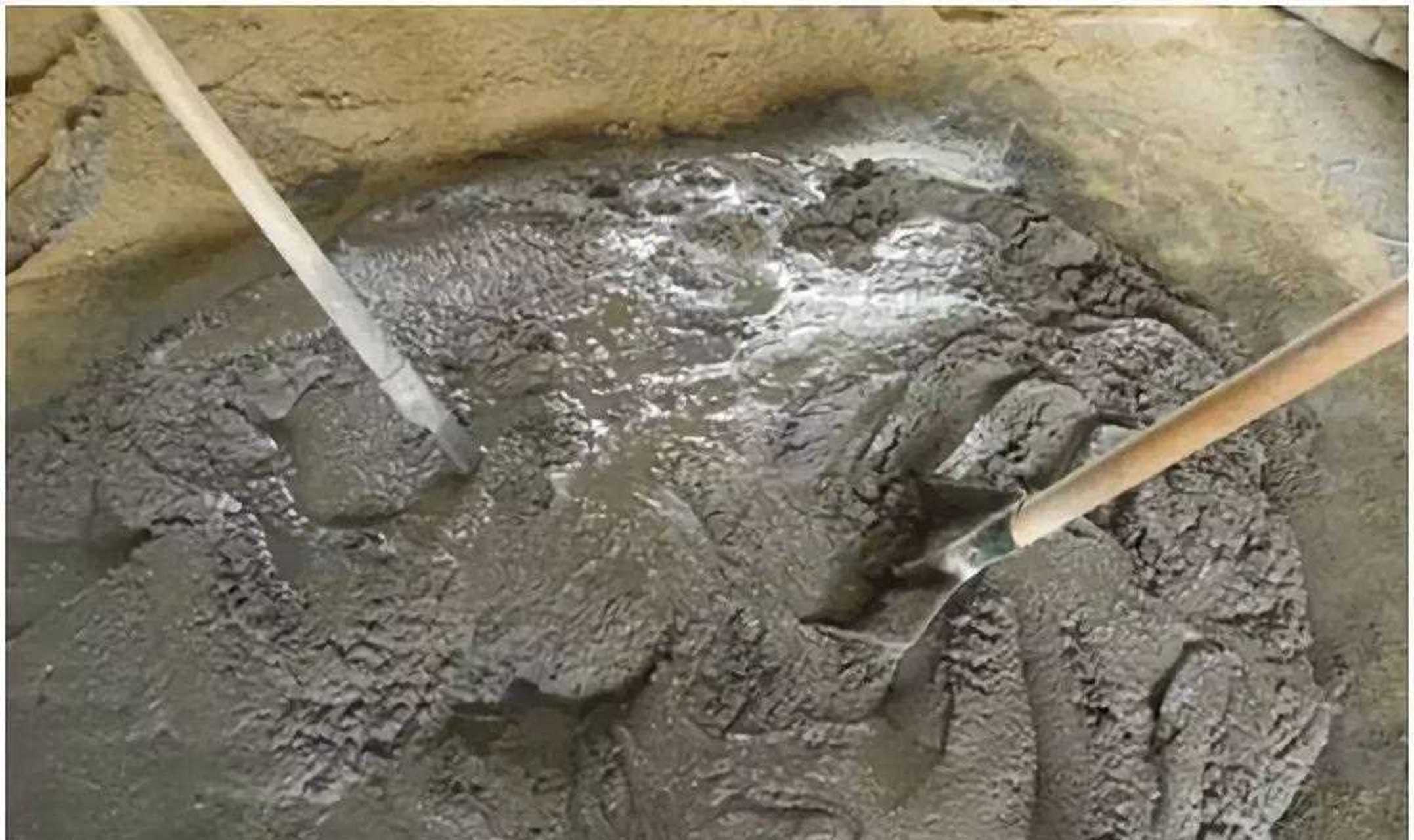 墙砖掉了砖上没水泥什么原因(墙砖掉了砖上没水泥什么原因造成的)