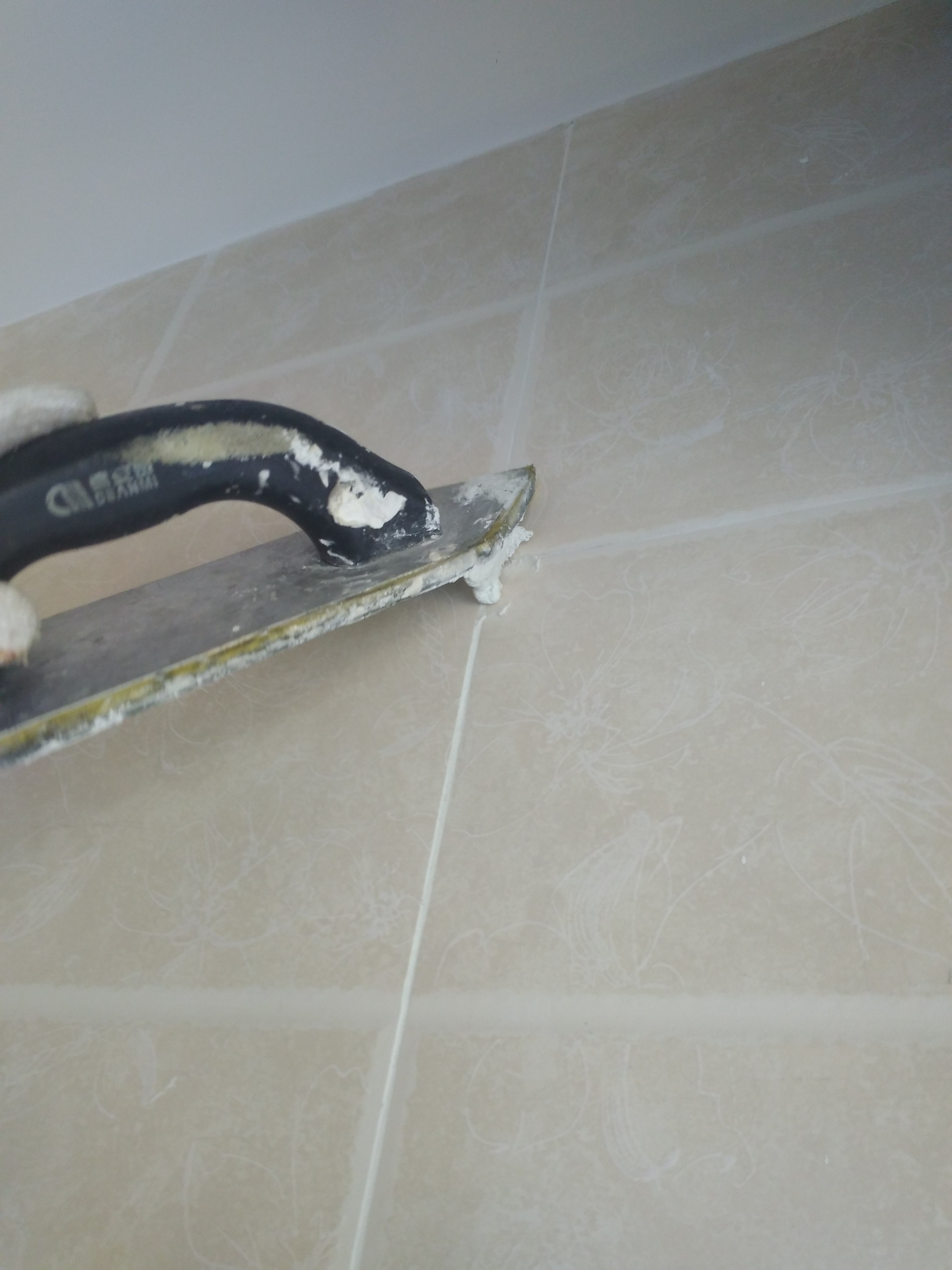 墙砖空鼓最佳补救方法打钉(墙砖空鼓的补救方法用什么胶)