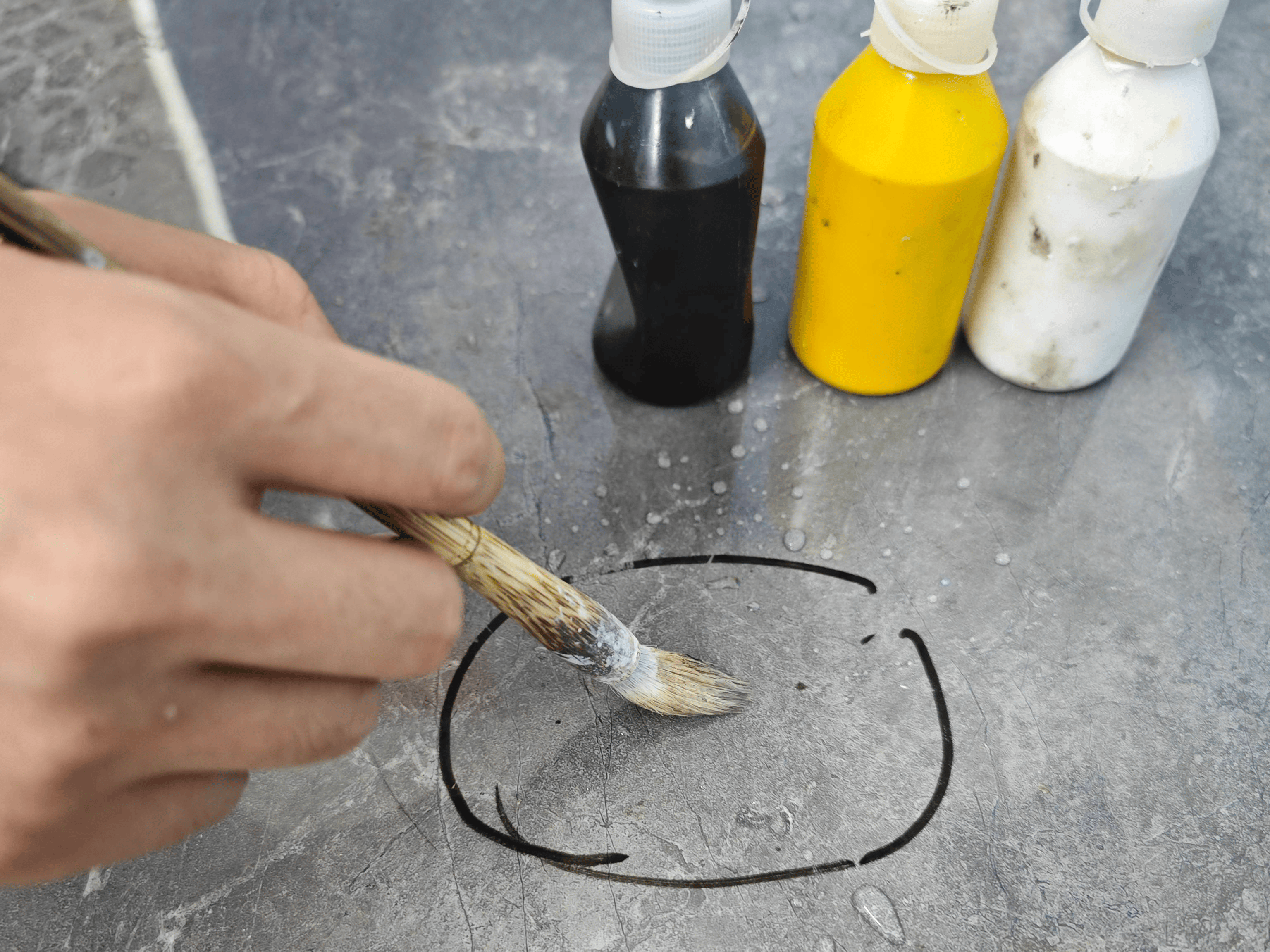 瓷砖空鼓打胶枪怎么使用的(瓷砖空鼓打胶枪怎么使用的图片)