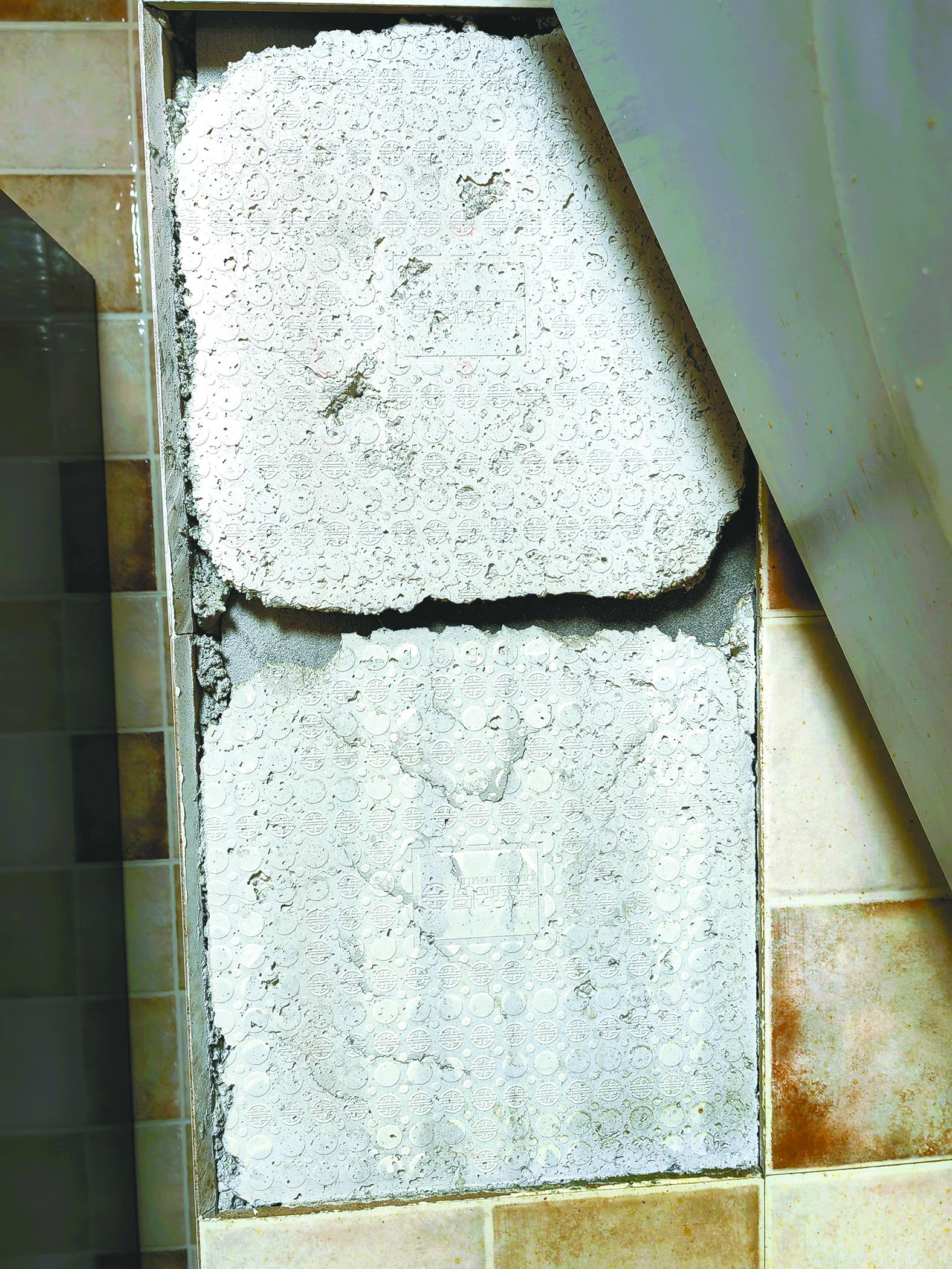 墙砖掉砖怎么处理(墙砖掉瓷了怎么处理)