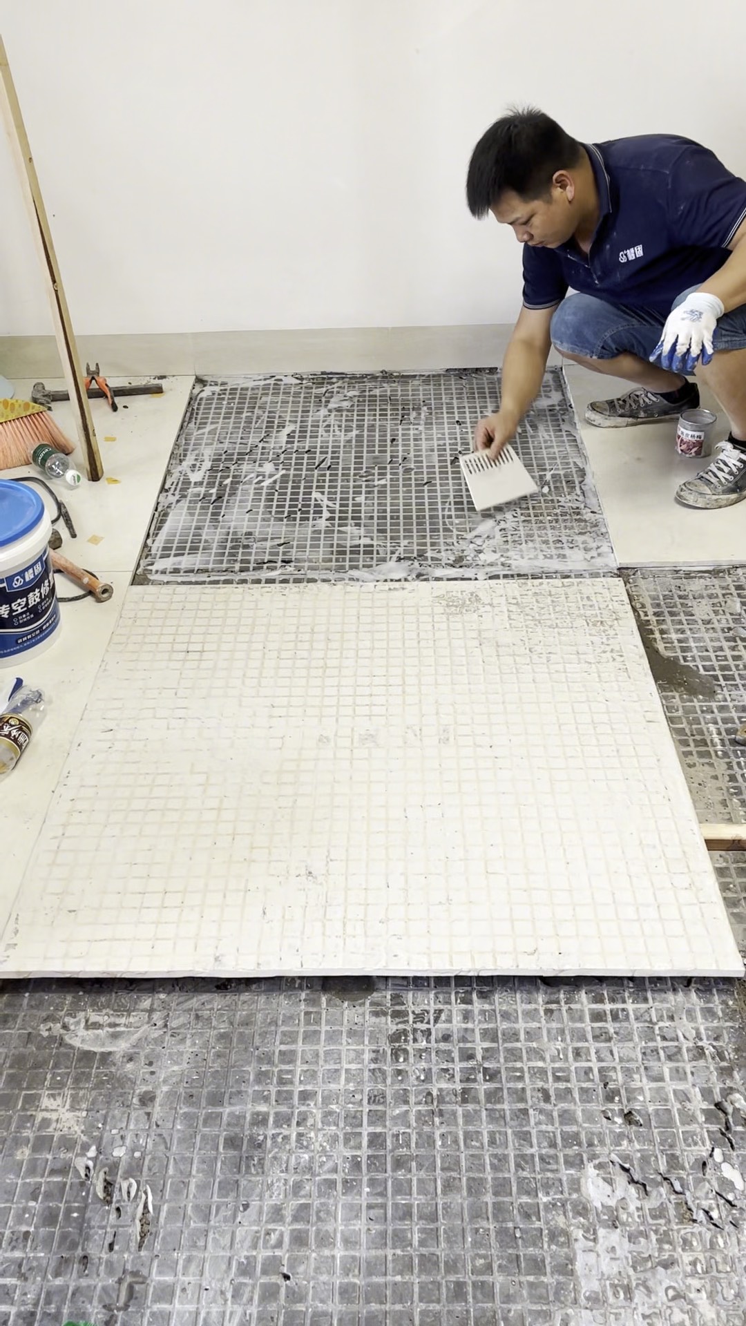 瓷砖空鼓是什么原因造成的怎么办(瓷砖空鼓是什么原因造成的怎么办视频)