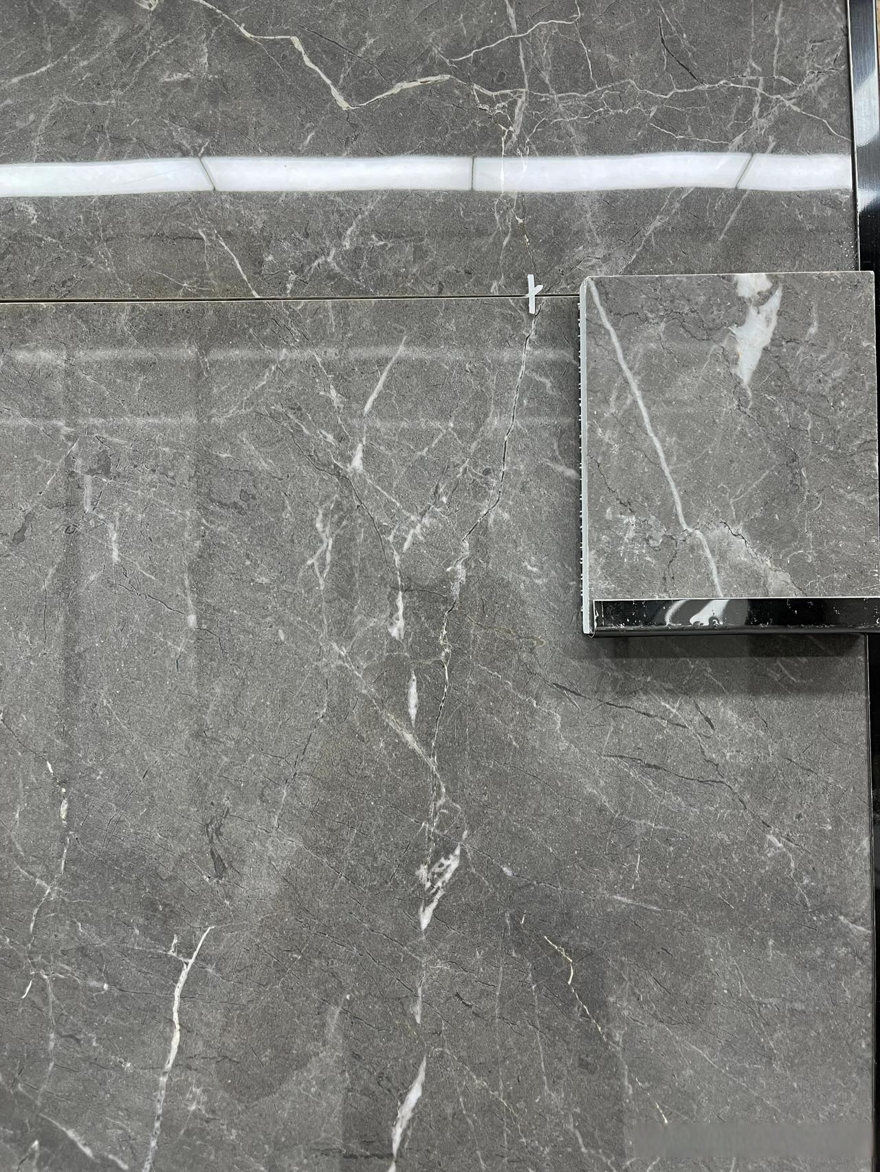 瓷砖硬度不够的表现(瓷砖硬度不够的表现有哪些)