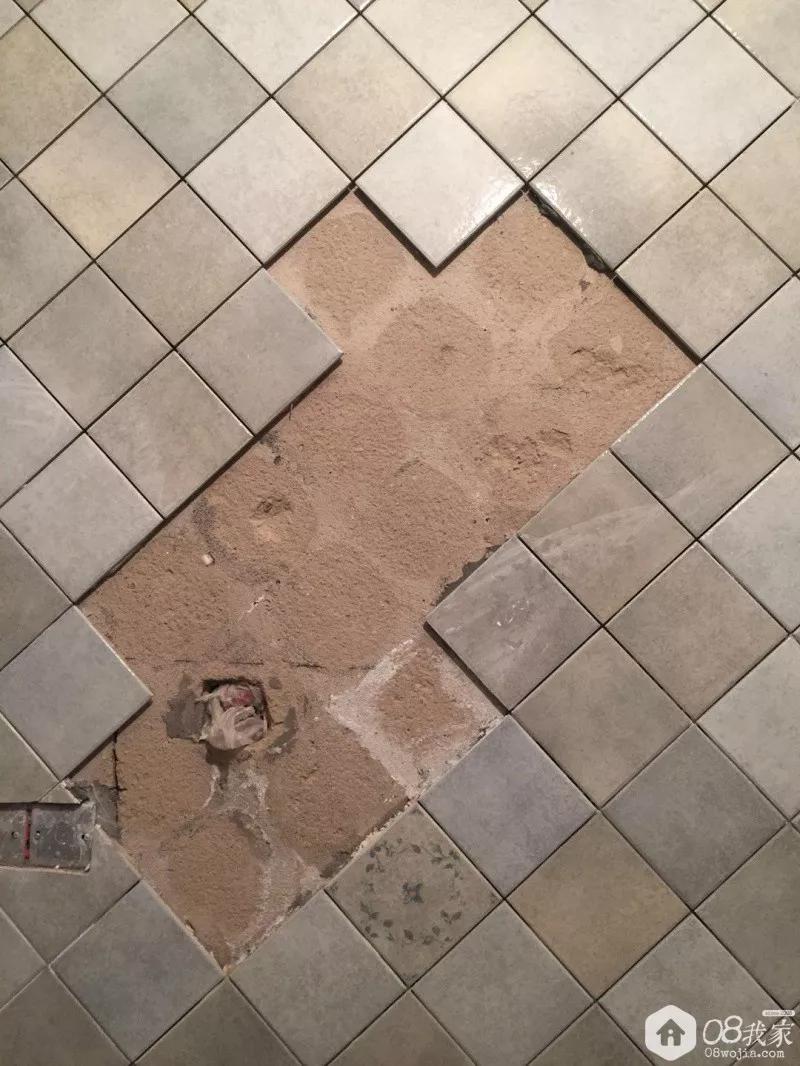 墙面墙砖脱落是什么造成的(墙面墙砖脱落是什么造成的问题)