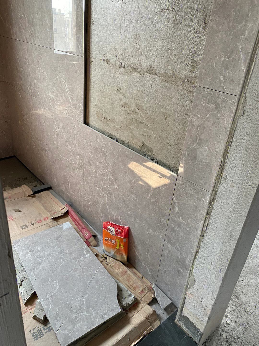 墙砖脱落怎么修补(墙砖脱落怎么修补图片)